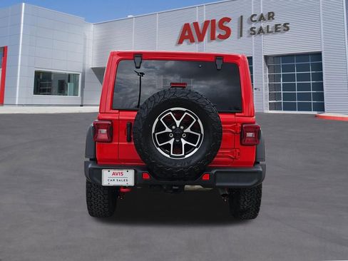 Used 2025 Jeep Wrangler Unlimited Rubicon image 5