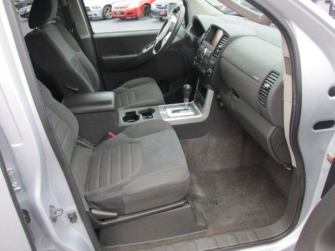 Used 2010 Nissan Pathfinder SE w/ SE Premium Journey Pkg AWD/4WD image 28