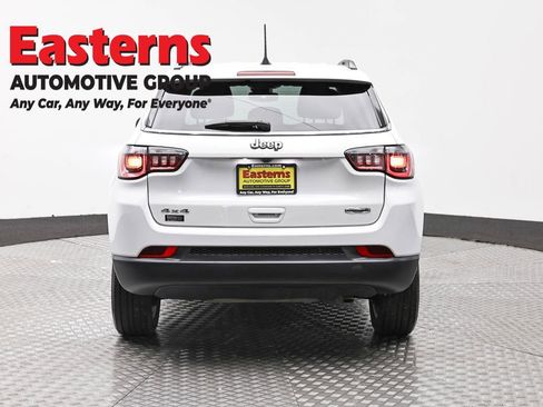 Used 2022 Jeep Compass Latitude AWD/4WD image 6
