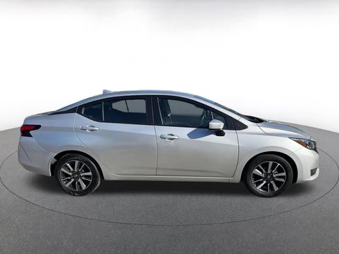 Used 2025 Nissan Versa SV image 16