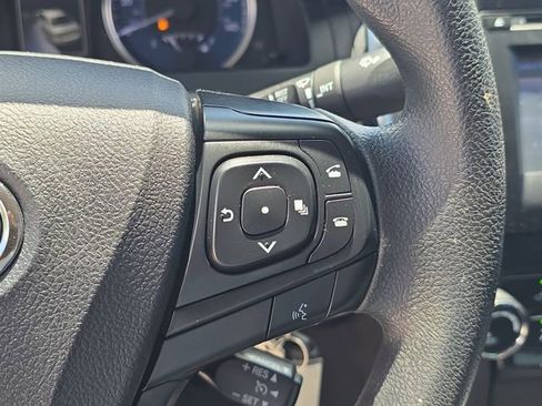 Used 2017 Toyota Camry LE FWD image 29