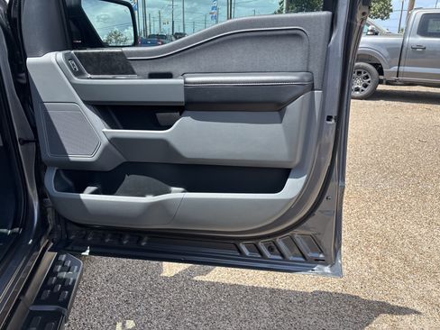 Used 2023 Ford F150 Lightning XLT AWD/4WD image 22