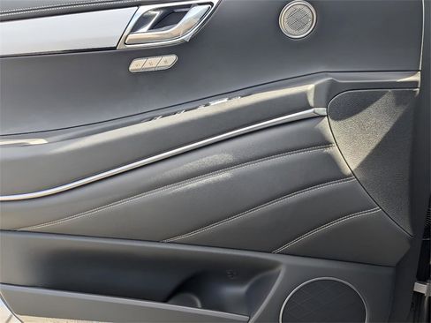 Used 2025 Genesis GV80 2.5T image 26
