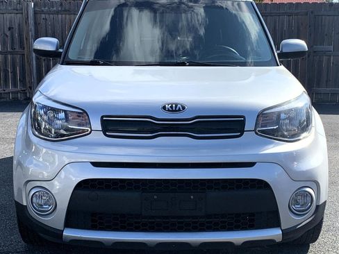 Used 2018 Kia Soul + FWD image 8