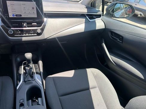 Used 2025 Toyota Corolla LE FWD image 13