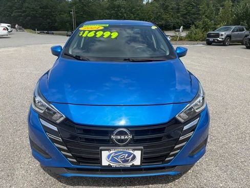 Used 2024 Nissan Versa SV FWD image 2