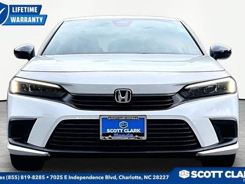 Used 2022 Honda Civic Sport image 2