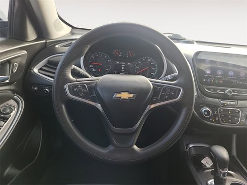 Used 2022 Chevrolet Malibu LT image 12