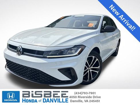 Used 2025 Volkswagen Jetta Sport FWD image 1