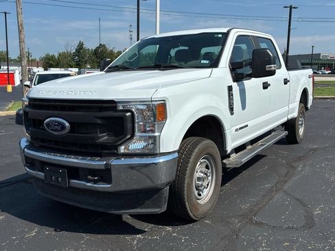 Used 2022 Ford F250 XL w/ Power Equipment Group AWD/4WD image 2