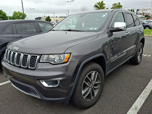 Used 2017 Jeep Grand Cherokee Limited AWD/4WD image 2