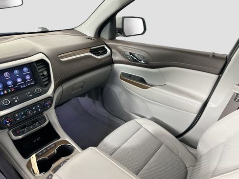 Used 2023 GMC Acadia SLE w/ Driver Convenience Package image 25