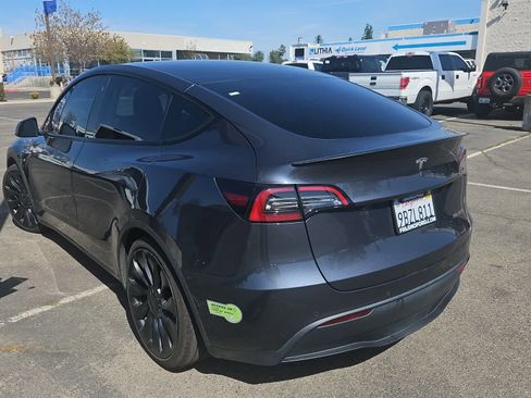 Used 2022 Tesla Model Y Performance image 6