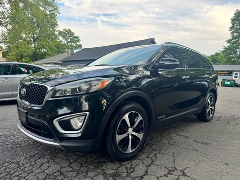 Used 2017 Kia Sorento EX AWD/4WD image 1