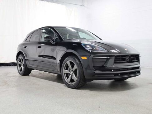 Used 2026 Porsche Macan AWD/4WD image 13