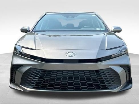 Used 2026 Toyota Camry SE w/ Convenience Package FWD image 9