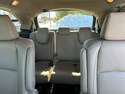 Used 2024 Honda Odyssey EX-L image 19