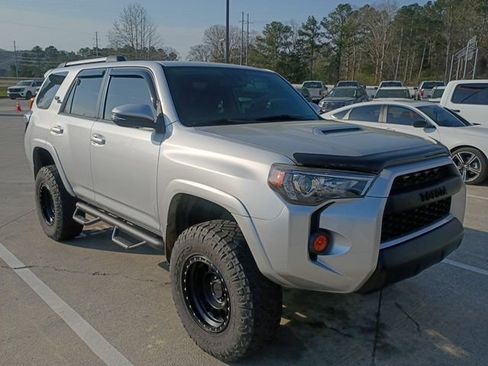 Used 2018 Toyota 4Runner TRD Off-Road Premium image 8