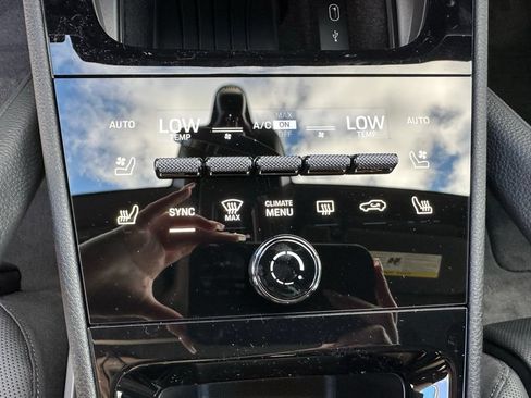 Certified 2026 Porsche Cayenne AWD/4WD image 24
