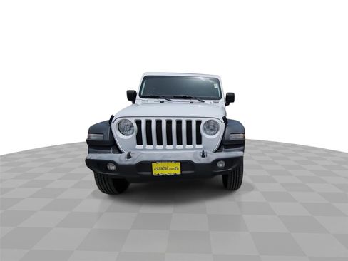 Used 2018 Jeep Wrangler Unlimited Sport S AWD/4WD image 3