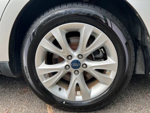Used 2012 Ford Taurus SEL FWD image 20