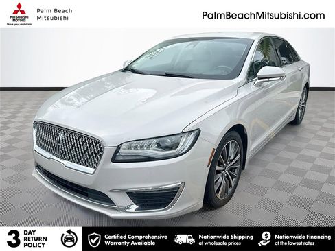 Used 2019 Lincoln MKZ Premiere image 1