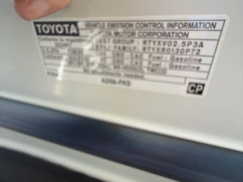 Used 2024 Toyota Camry LE FWD image 5