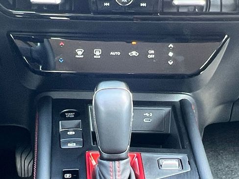 Certified 2026 Nissan Kicks SR FWD image 4
