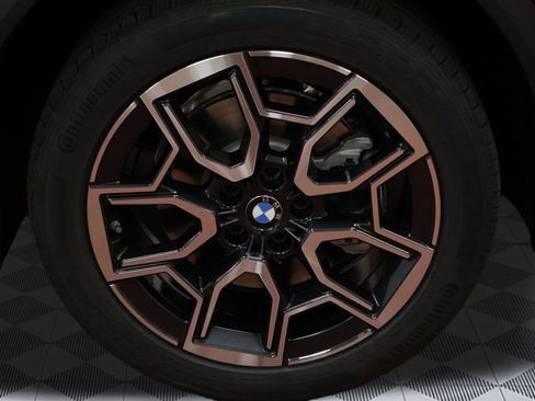 Used 2025 BMW X2 xDrive28i w/ Convenience Package image 9