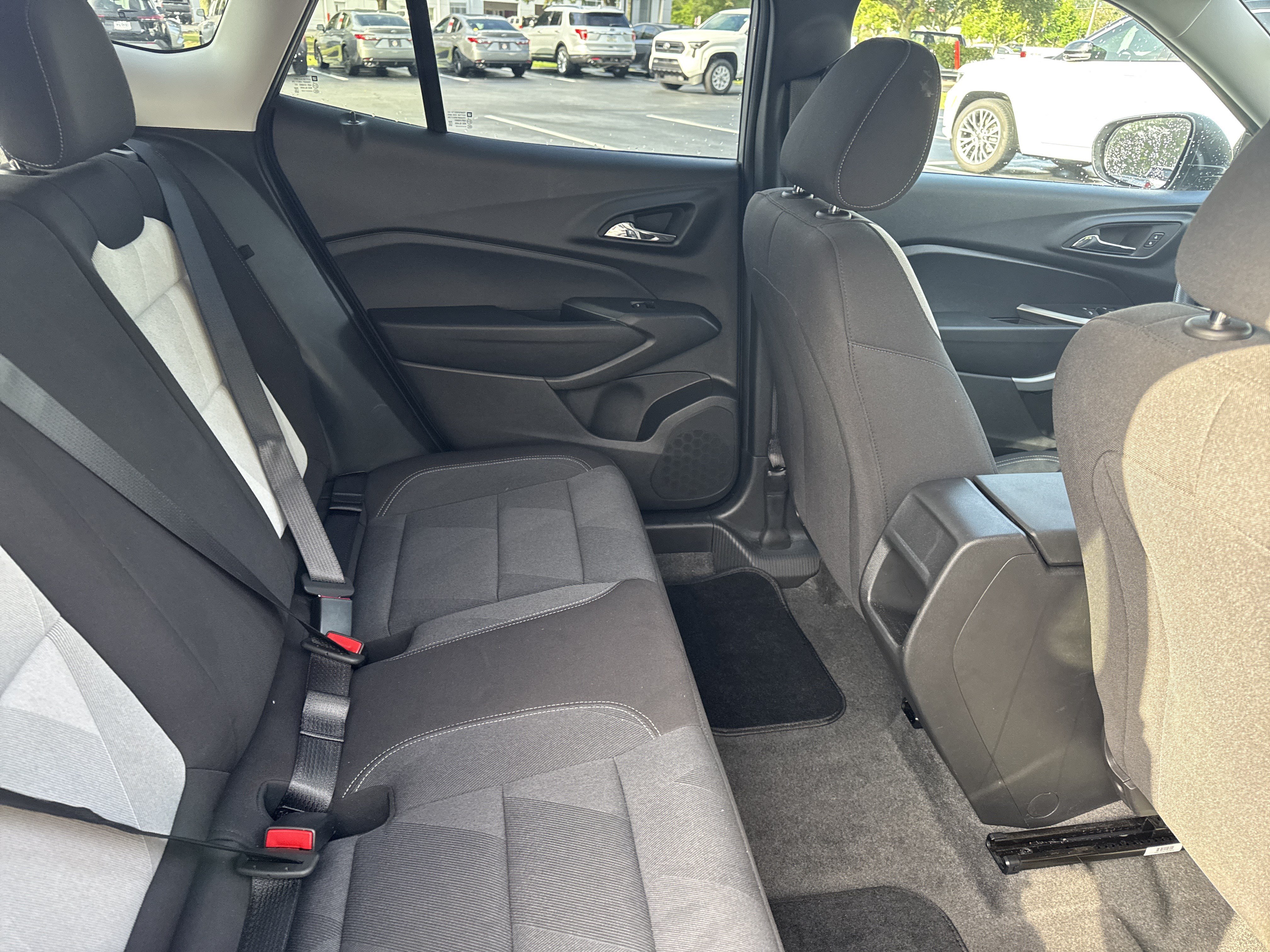 Used 2026 Chevrolet Trax LS FWD image 29