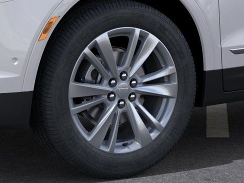 New 2026 Cadillac XT5 Premium Luxury w/ Driver Assist Package AWD/4WD image 9