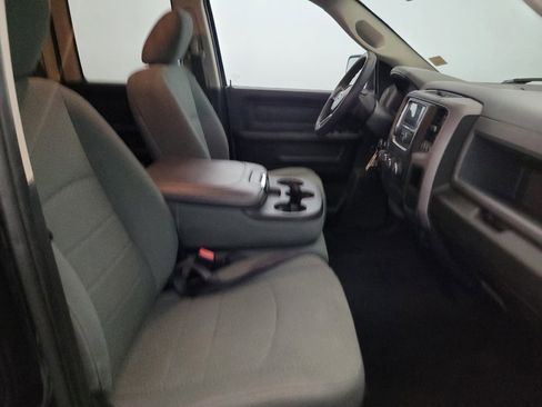 Used 2018 RAM 1500 Express AWD/4WD image 21