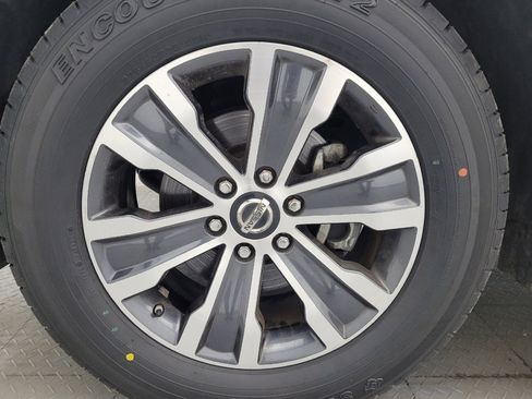 Used 2020 Nissan Armada SL w/ Premium Package image 31