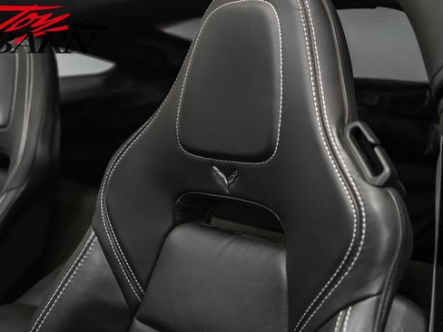 Used 2014 Chevrolet Corvette Z51 w/ 2LT Preferred Equipment Group image 33