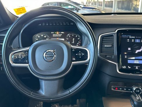Used 2019 Volvo XC90 T6 Momentum w/ Advanced Package image 17