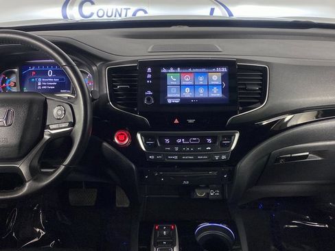 Used 2021 Honda Pilot Touring image 16