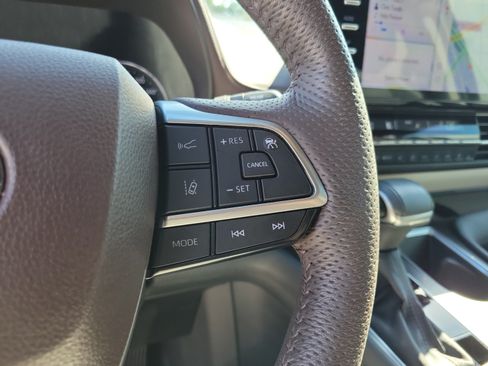 Used 2024 Toyota Sienna Platinum FWD image 14