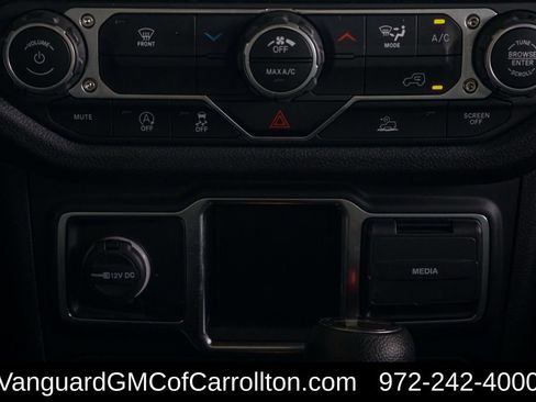 Used 2024 Jeep Gladiator Sport image 23