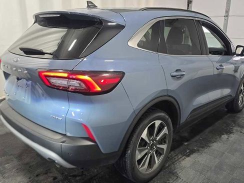 Used 2024 Ford Escape Platinum AWD/4WD image 4