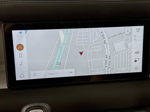 Used 2023 Land Rover Defender 110 X-Dynamic SE image 18