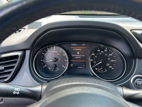 Used 2019 Nissan Rogue SV FWD image 21