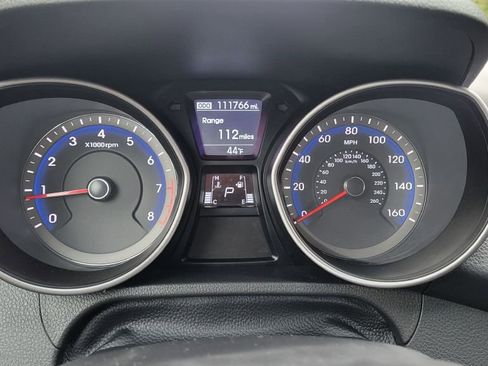 Used 2017 Hyundai Elantra GT image 16