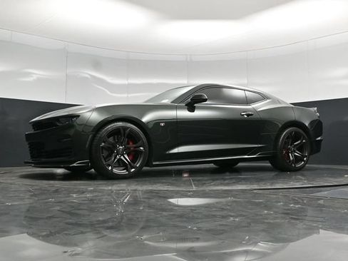 Used 2020 Chevrolet Camaro SS RWD image 57