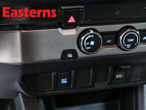 Used 2022 Toyota Tacoma SR image 21