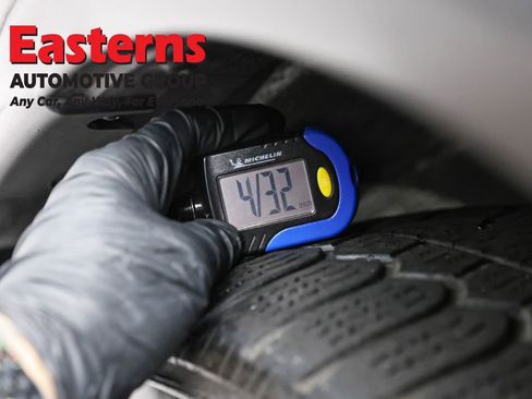 Used 2020 Nissan Pathfinder SL AWD/4WD image 33