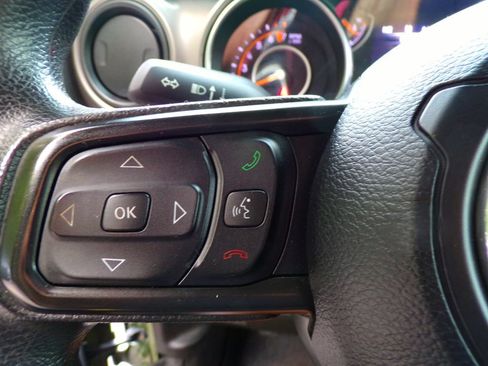 Used 2021 Jeep Wrangler Sport AWD/4WD image 15