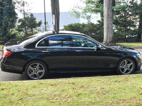 Used 2018 Mercedes-Benz E 300 E 300 image 9