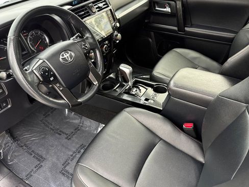 Certified 2024 Toyota 4Runner TRD Off-Road Premium w/ TRD Black Wheel Package (TMS) AWD/4WD image 10