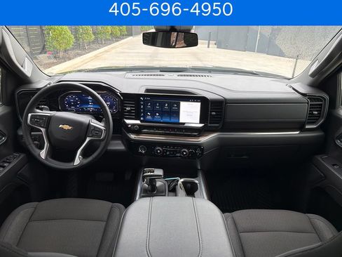 Used 2024 Chevrolet Silverado 1500 LT w/ Z71 Off-Road Package AWD/4WD image 15