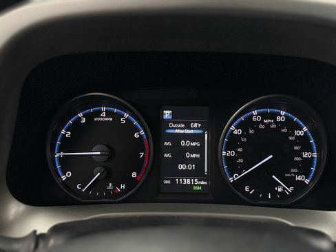Used 2018 Toyota RAV4 XLE w/ Plus Extra Value Package AWD/4WD image 19